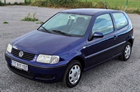 VW Polo 6N2 1,4 44 kW, r.v. 01/2002, 2x klíč, klima, 2 sady kol