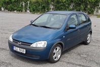 Opel Corsa &quot;C&quot; 1,2 55 kW,  r.v 05/2001, 5 dv., 2x klíč, 2x kola, nová TK